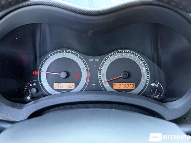 Toyota Auris 37 toyota Auris 2011