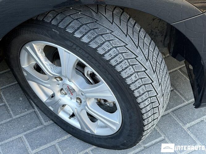 Toyota Auris 45 toyota Auris 2011