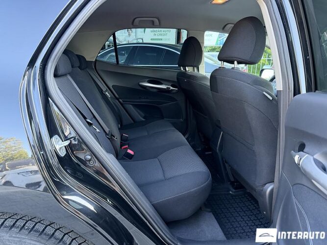 Toyota Auris 44 toyota Auris 2011