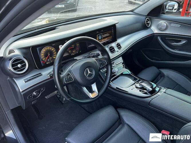 Mercedes E 220 36 mercedes E 220 2017