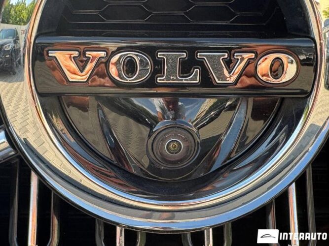 volvo XC 40 2020
