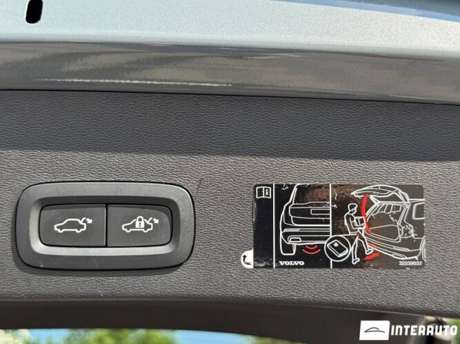 volvo XC 40 2020