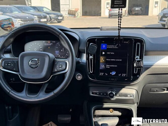 volvo XC 40 2020