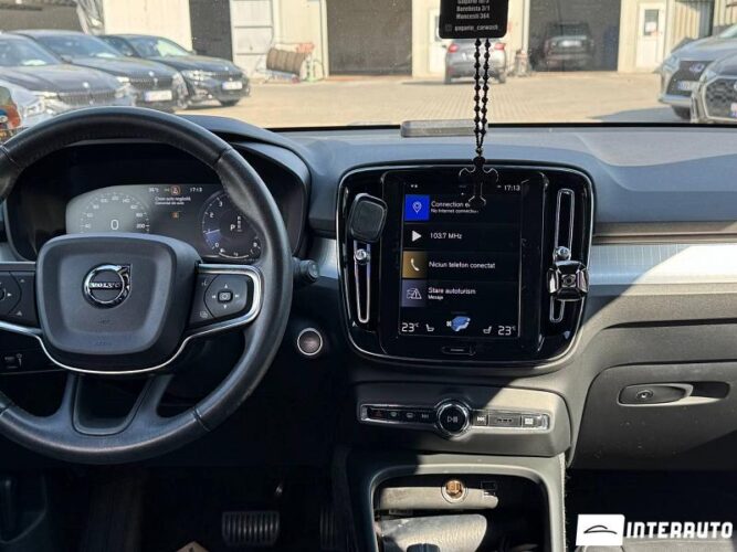 volvo XC 40 2020