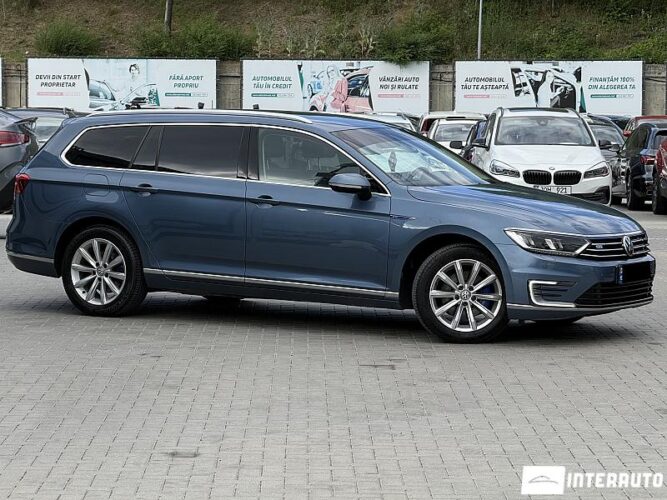 Volkswagen Passat GTE 2016 doar la InterAuto