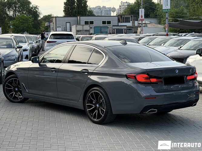 bmw 520 2021