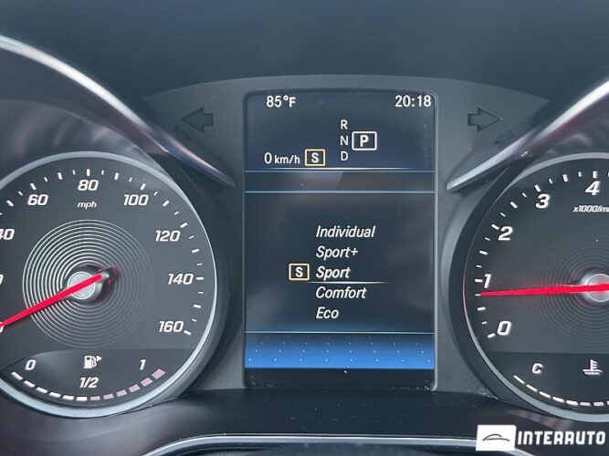Mercedes C 300 43 mercedes C 300 2020