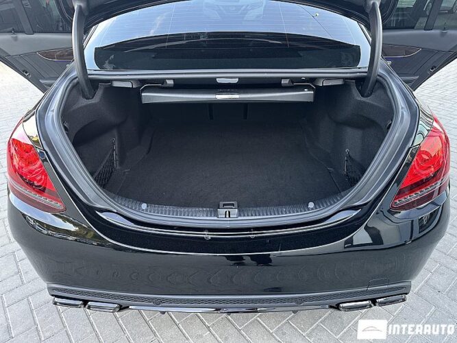Mercedes C 300 56 mercedes C 300 2020