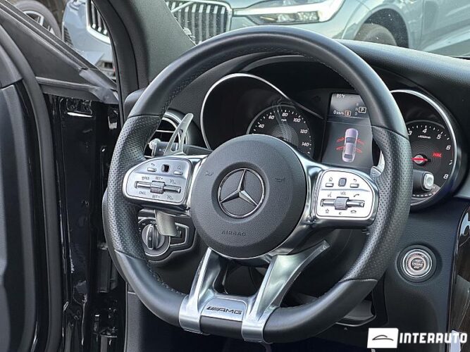 Mercedes C 300 41 mercedes C 300 2020