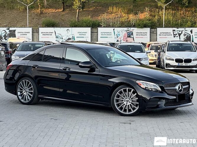 Mercedes C 300 2020 doar la InterAuto