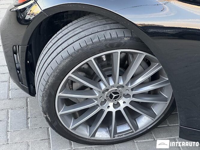 Mercedes C 300 51 mercedes C 300 2020