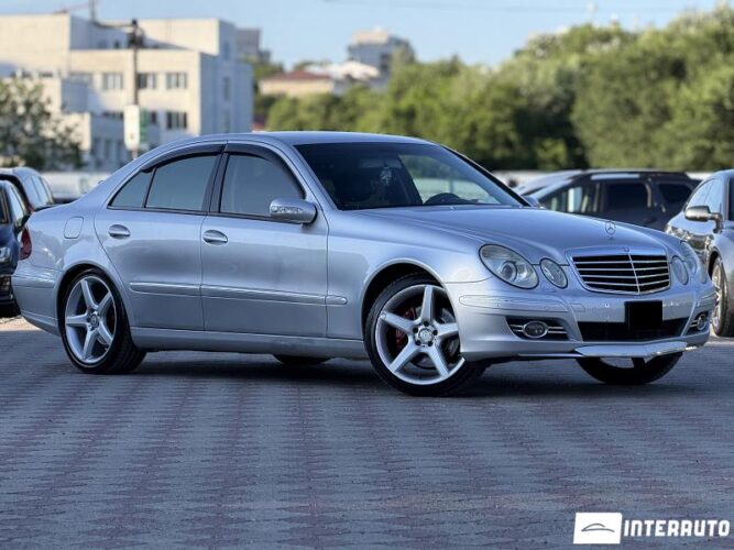 Mercedes E 220 34 mercedes E 220 2003