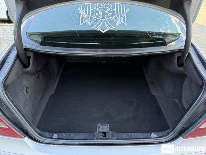 Mercedes E 220 49 mercedes E 220 2003