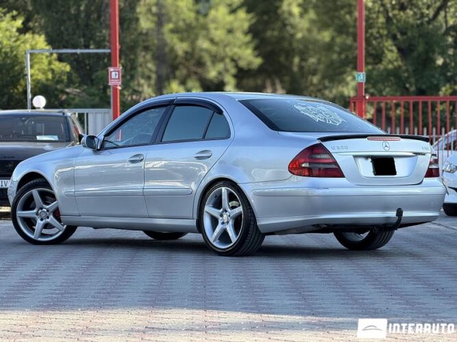 Mercedes E 220 33 mercedes E 220 2003