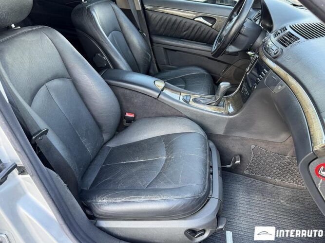 Mercedes E 220 46 mercedes E 220 2003
