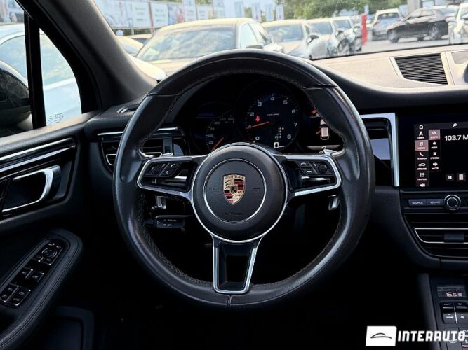 Porsche Macan 42 porsche Macan 2019