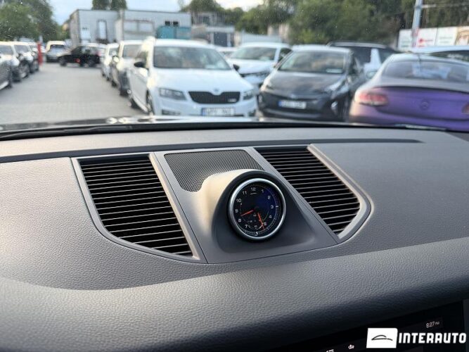 Porsche Macan 45 porsche Macan 2019