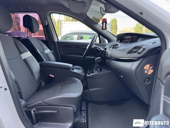 renault Scenic 2012