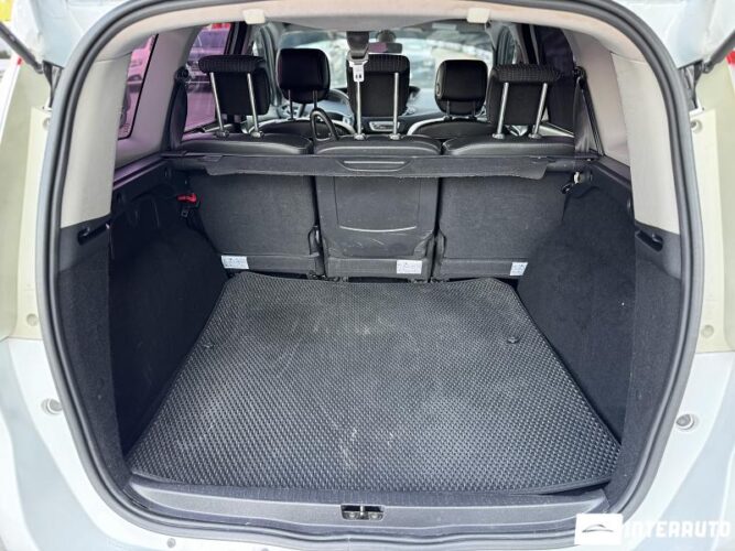 renault Scenic 2012
