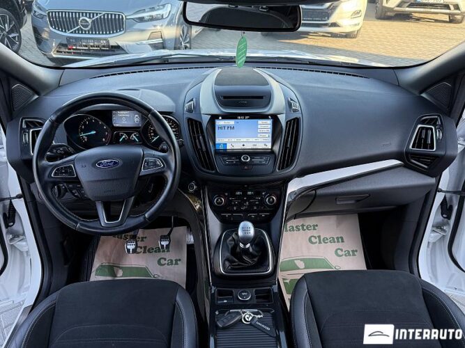 Ford Kuga 2017 doar la InterAuto
