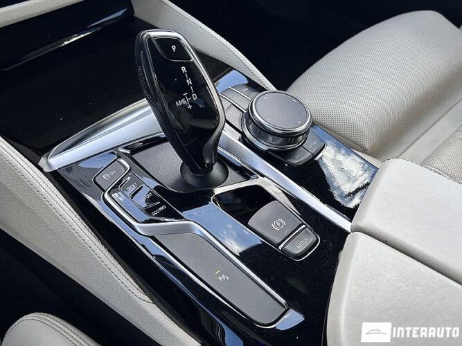bmw 520 2019