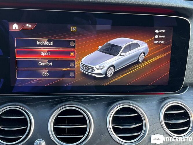Mercedes E 220 48 mercedes E 220 2020