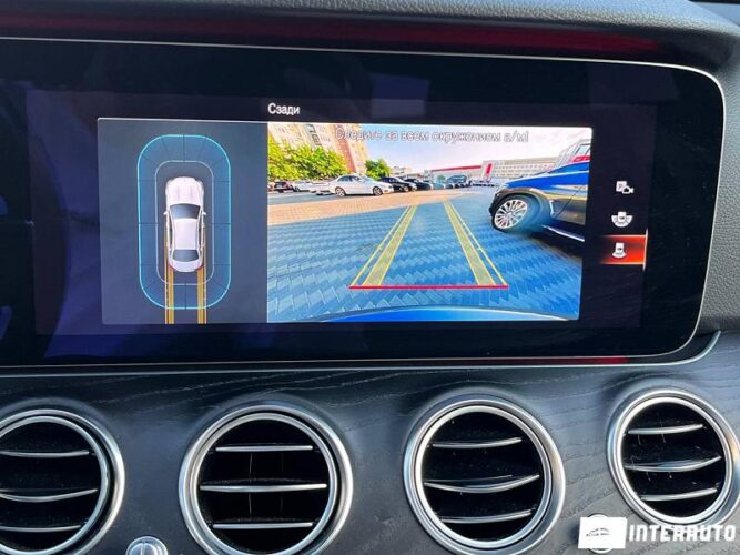 Mercedes E 220 49 mercedes E 220 2020