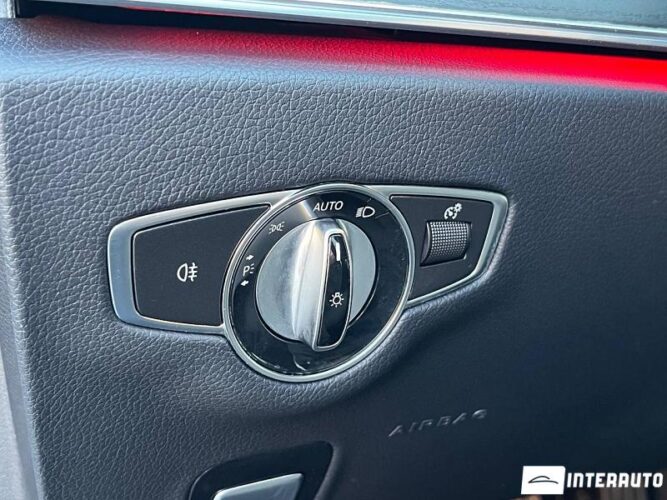 Mercedes E 220 52 mercedes E 220 2020