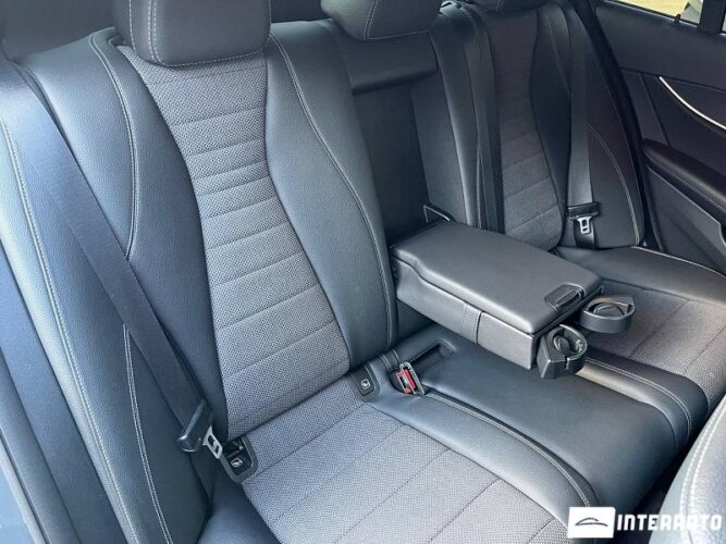 Mercedes E 220 56 mercedes E 220 2020