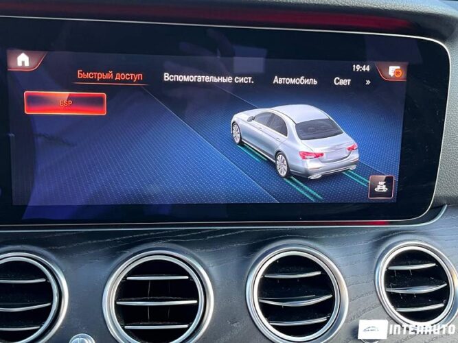 Mercedes E 220 47 mercedes E 220 2020