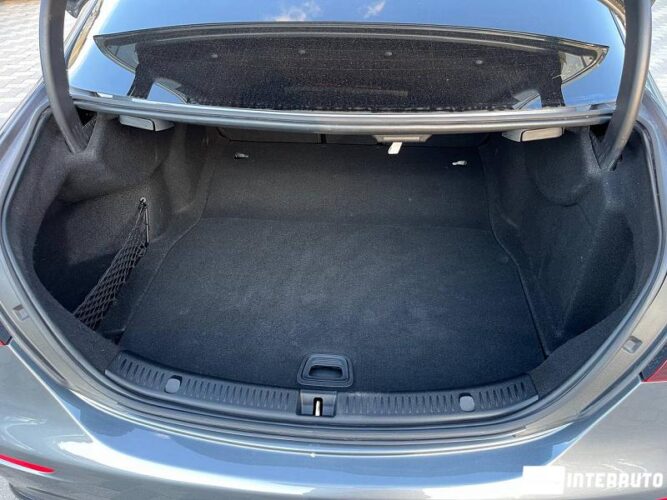 Mercedes E 220 57 mercedes E 220 2020