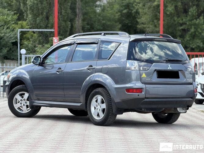 mitsubishi Outlander XL 2011