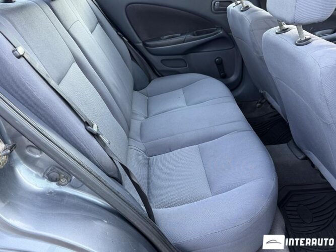 nissan Almera 2005