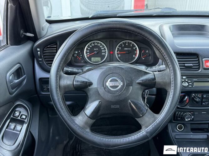 nissan Almera 2005