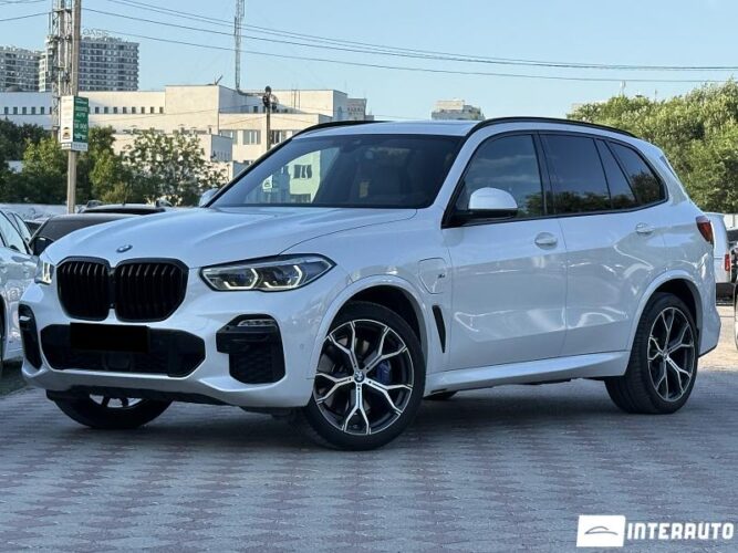 BMW X5 4.5e 2021 doar la InterAuto