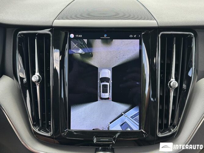 volvo XC 60 2022