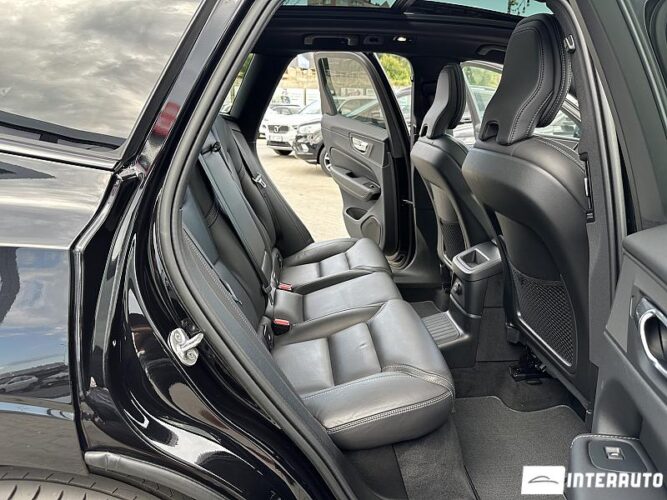 volvo XC 60 2022