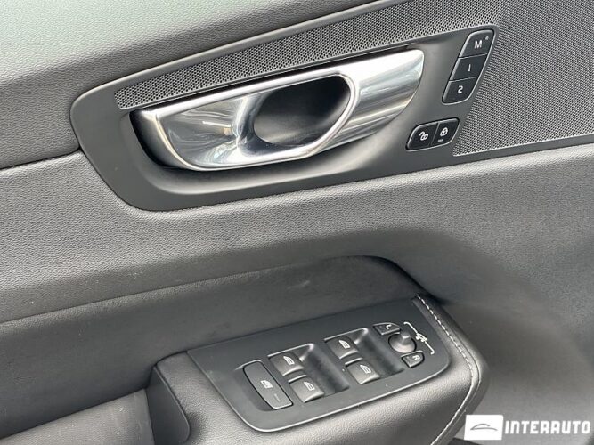 volvo XC 60 2022