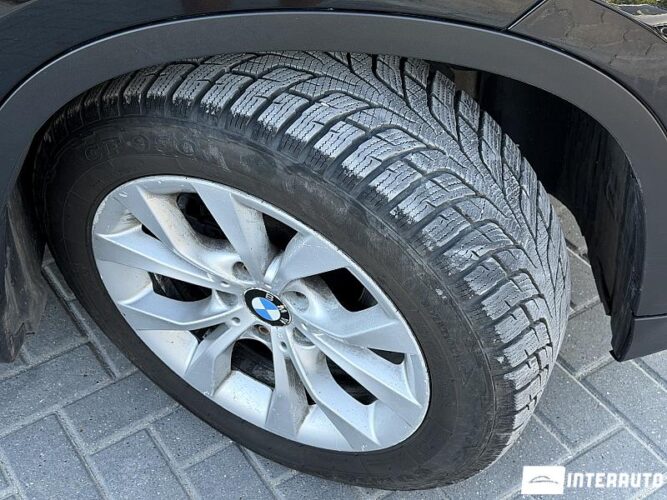 BMW X1 2.0D 49 bmw X1 2.0D 2012