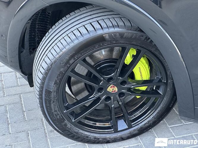 porsche Cayenne E-Hybrid 2024