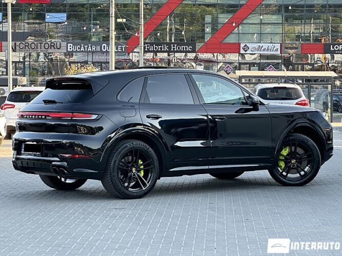 porsche Cayenne E-Hybrid 2024