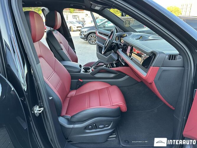 porsche Cayenne E-Hybrid 2024