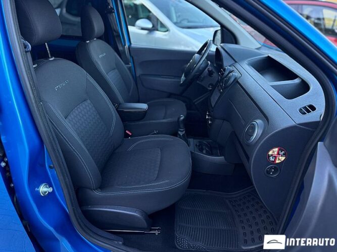 Dacia Dokker Stepway 45 dacia Dokker Stepway 2015