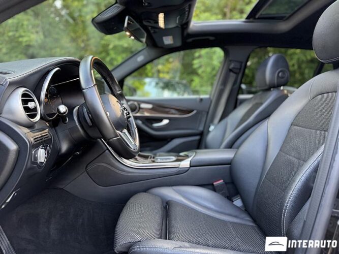 Mercedes GLC 200 36 mercedes GLC 200 2019
