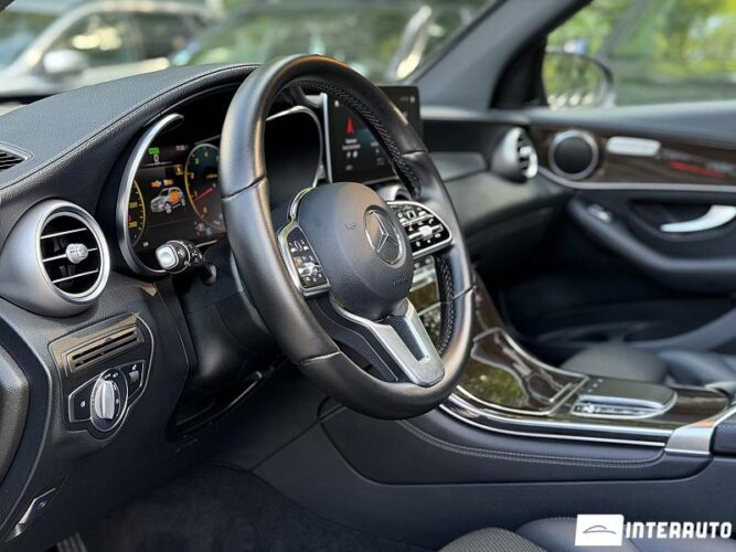 Mercedes GLC 200 37 mercedes GLC 200 2019