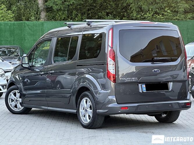 Ford Tourneo Connect 2016 doar la InterAuto