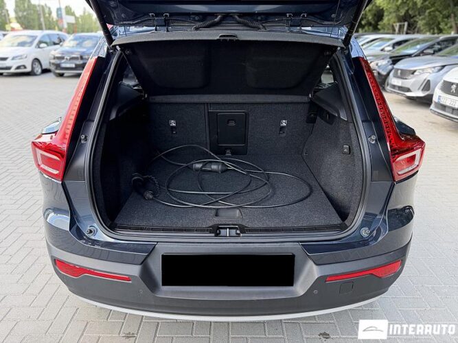 Volvo XC 40 36 volvo XC 40 2021