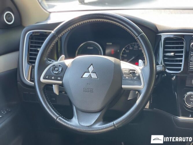 Mitsubishi Outlander 45 mitsubishi Outlander 2014