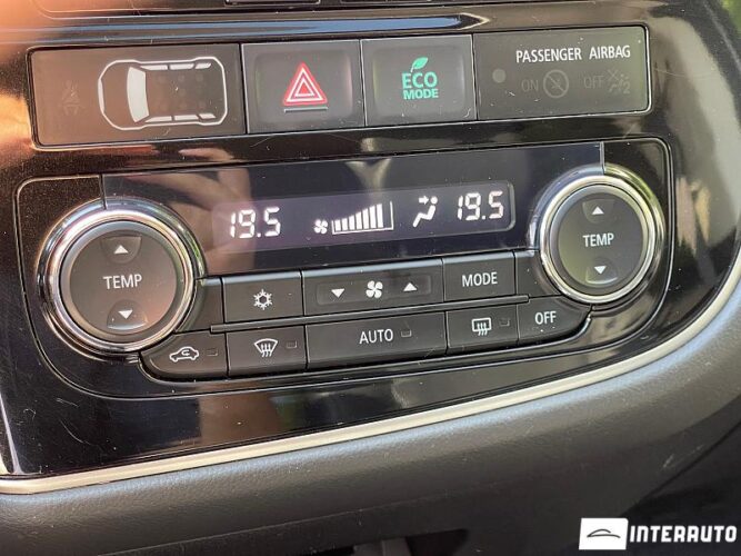 Mitsubishi Outlander 49 mitsubishi Outlander 2014