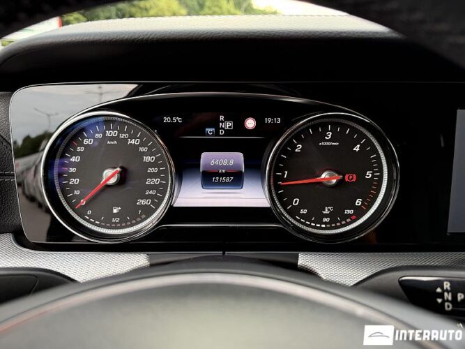 Mercedes E 220 41 mercedes E 220 2016